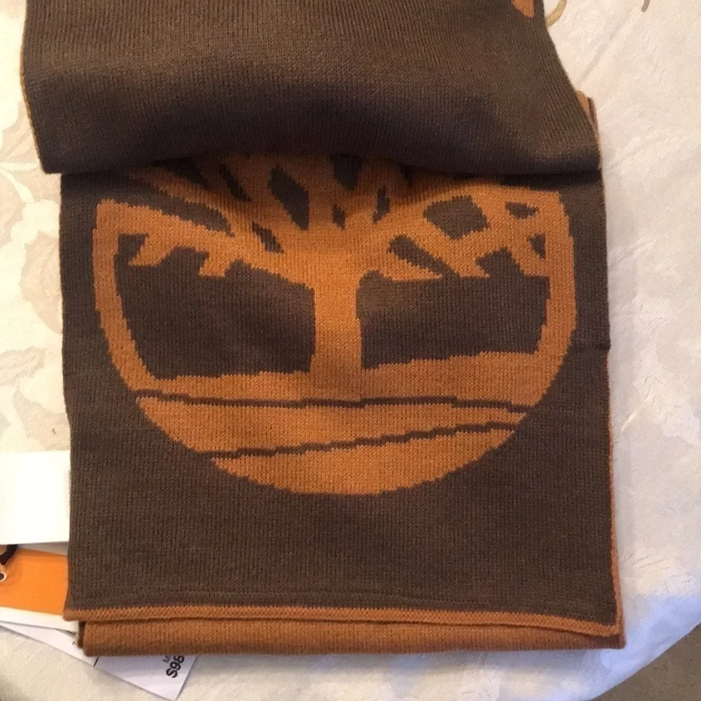 Brand New Timberland Reversible Knit Hat and Scarf Set